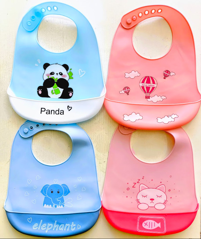 236 - Babero de silicona estampado con bolsillo