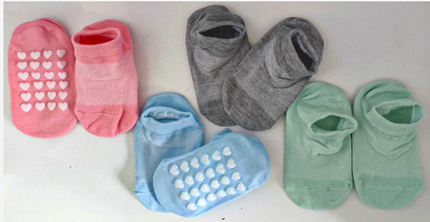 1264 - Zoquetes antideslizantes x3 pares - 3 talles